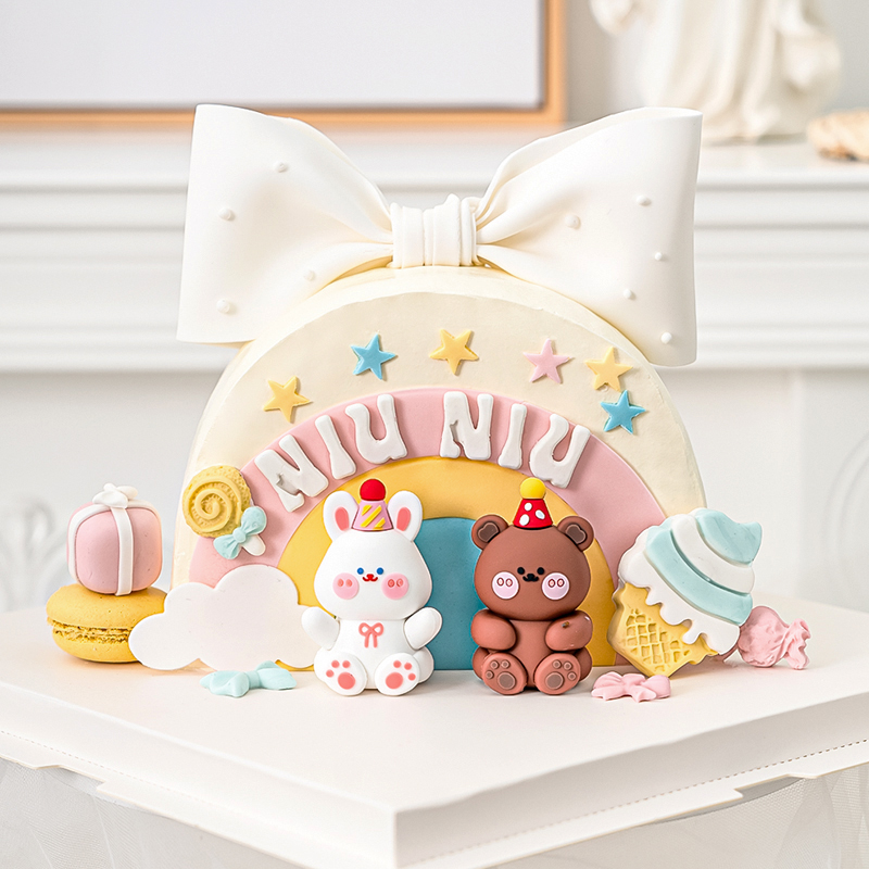 儿童生日卡通蛋糕装饰可爱软胶派对帽小熊兔子摆件唯美蝴蝶结装扮