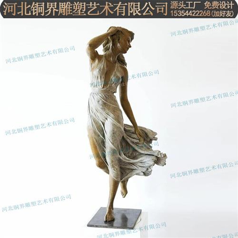 拿着笛子的欧式美女铸铜雕像西方身披轻纱站立手持长笛女人物雕塑