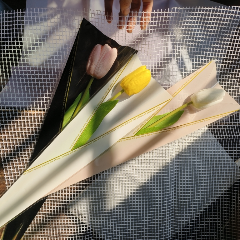小清新金三角单支玫瑰鲜花袋花艺鲜花包装材料情人节鲜花袋