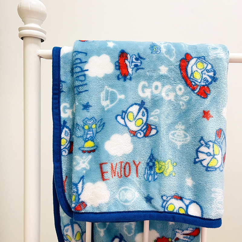 现货日本奥特曼恐龙婴儿童珊瑚绒保暖出门遮风学校午休睡毛盖毯子