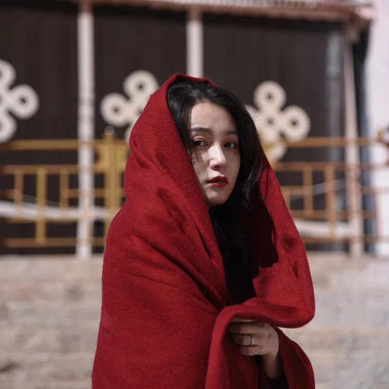 青海西藏色达旅游拍照红色披肩保暖民族风青海湖茶卡盐湖披风围巾