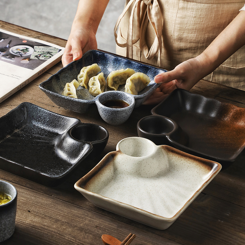 日式陶瓷饺子盘带醋碟家用2021新款创意水饺专用盘早餐盘子分格盘