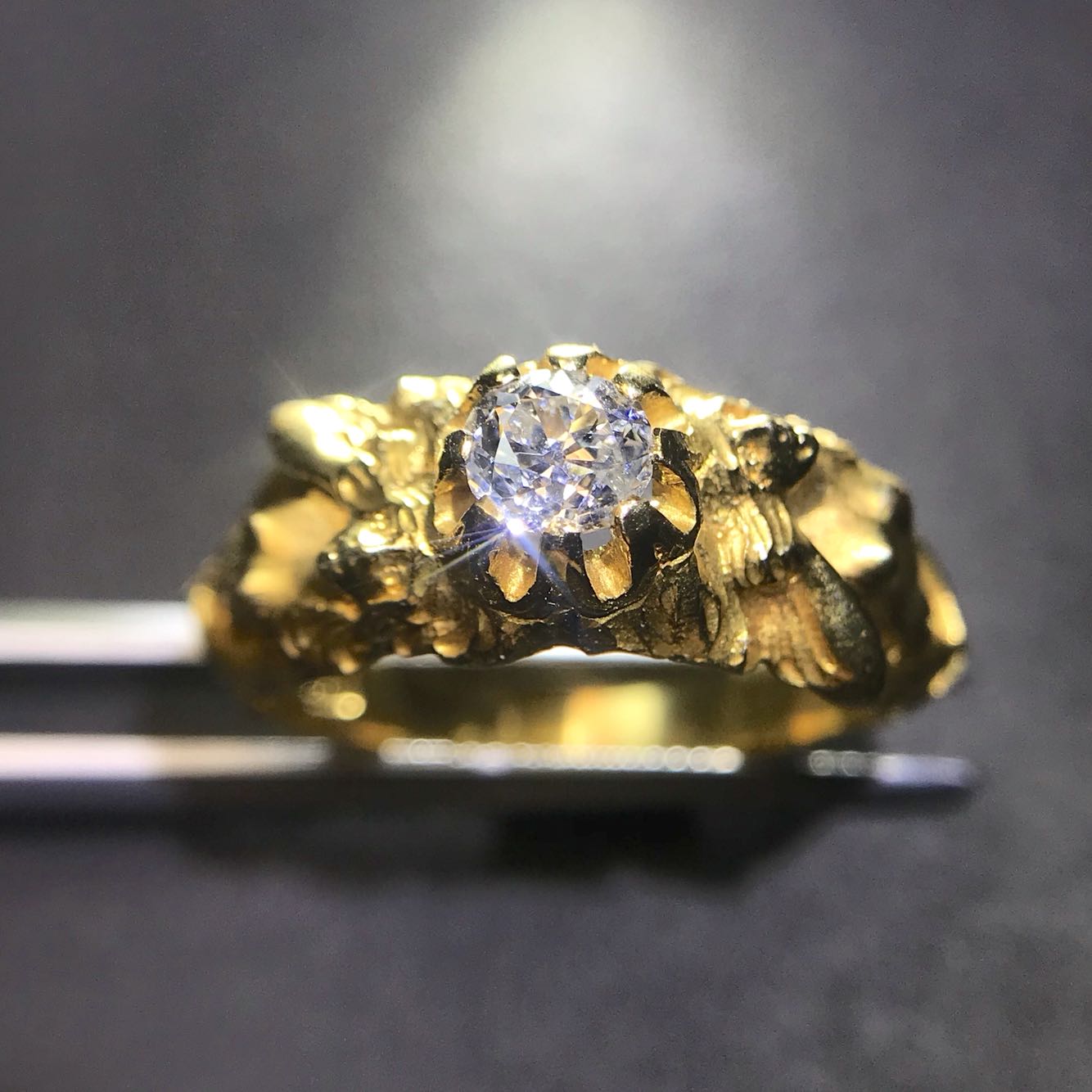 Art Nouveau时期古董人物钻石戒指 显著新艺术风格，品牌HW带logo