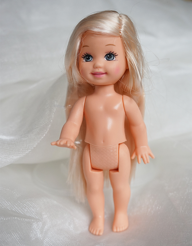 芭比娃娃的妹妹   迷你 凯丽 女孩玩具 11厘米