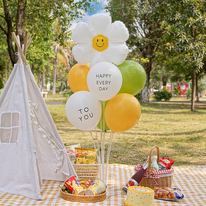 太阳花朵气球野餐生日装饰桌飘周岁派对场景布置户外春游拍照道具