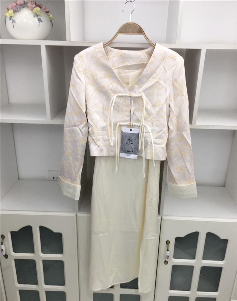 国风新中式汉服两件套旗袍扣白色西装外套+吊带裙过膝长裙连衣裙