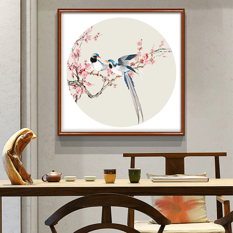 新中式简约玄关餐厅墙画花鸟挂画圆形实木框装饰画红梅花图案简单