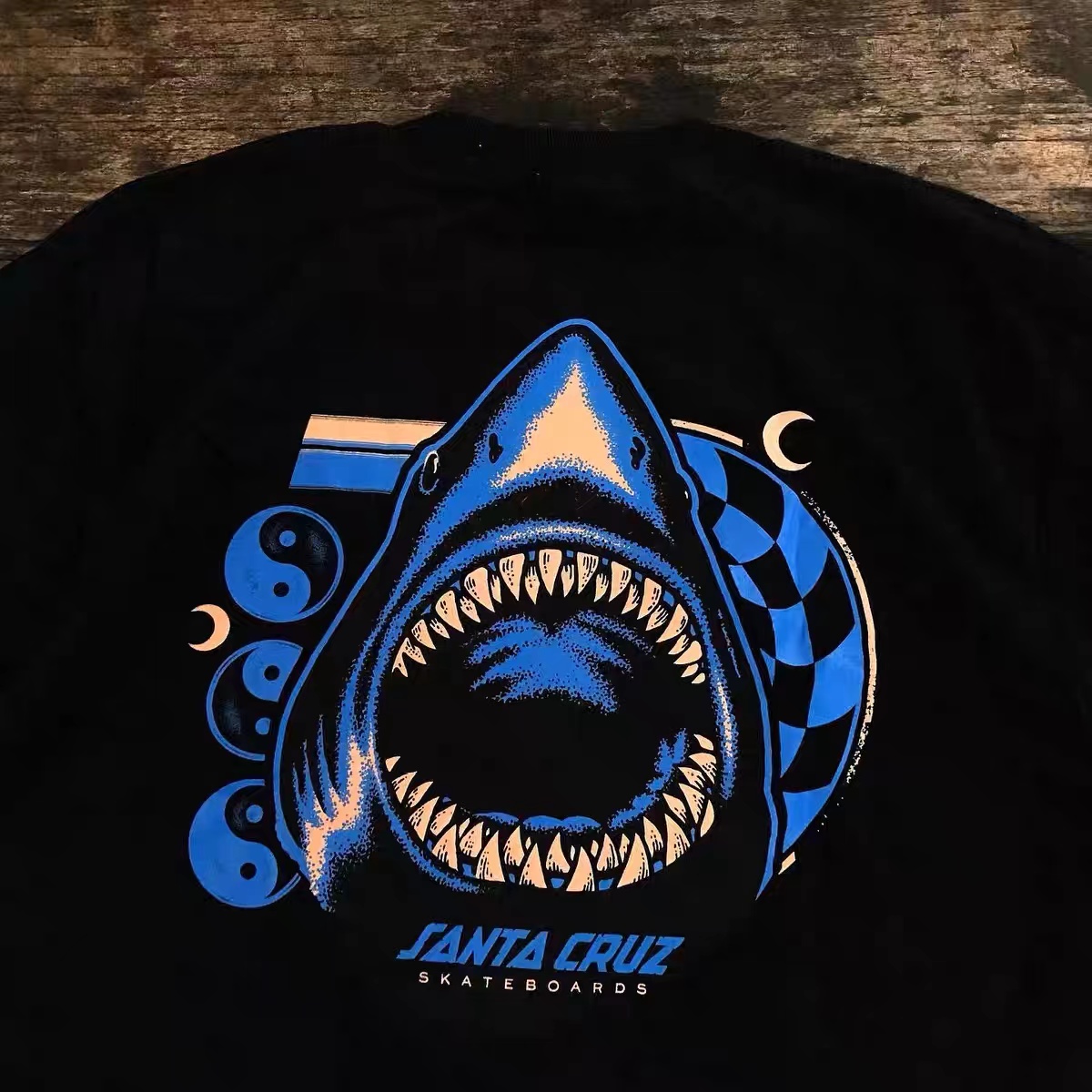Taiji shark 凶猛鲨鱼嘻哈小众设计感男女情侣款短袖T恤百搭上衣